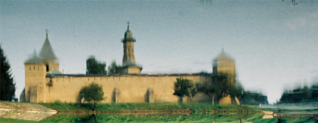 zoof 
Dragomirna o poranku 
2004-04-23 14:04:19