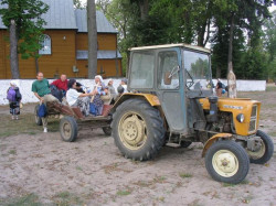slawek 
* trahtorom mila… * pielgrzymka na Sw. Gore Grabarke * 
84 
2004-06-11 14:43:40