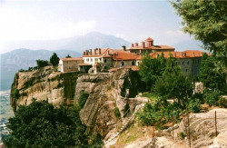 JarekF 
Meteora - klasztor sw. Stefana (Agios Stefanos) z XIV-XVIII w. 
2004-06-22 17:57:00