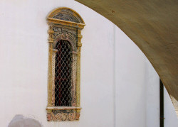 mashad 
Arch with a Window 
2004-06-23 01:34:16