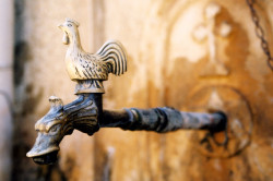 underwoods 
Decorative tap in the Great Lavra Monastery in Athos 
2004-07-07 22:32:05
