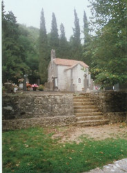 srbija 
Kapela na srpskom groblju u Bijeloj (Crna Gora) / Kaplica na serbskim cmentarzu w Biela (Czarnog&#24 
2004-09-27 21:22:10
