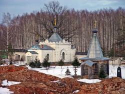 Anna Saschina 
Boldinskij  monastyr 
2004-11-02 11:40:53