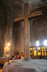 Djakon::Goran 
Nino's cross 
2004-11-22 11:28:56