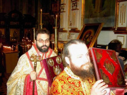 Marfik 
Podczas Liturgii Sw. Jakuba 
2005-01-03 22:46:23