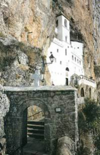 sapuric 
MANASTIR OSTROG 
2005-02-02 22:20:25