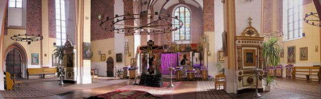 konachowicz 
church in Wroclaw 
2005-03-26 21:10:53
