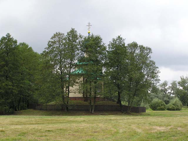Kapliczka nad Bugiem