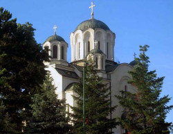 Dejan 
Crkva Svetog Dimitrija-Lazarevac 
2005-04-06 01:04:38