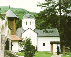 perovict 
Monastery Celije - church 
2005-06-02 23:19:39