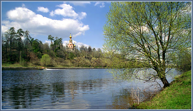 Spring around the Troitsky Cathedral