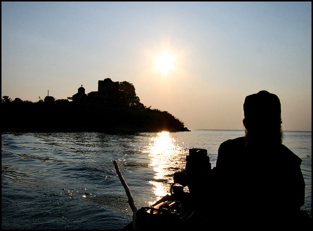 leaving las morachnikas