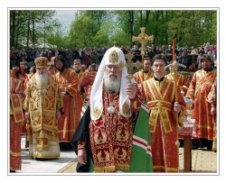 deacon Alex 
Святейший Патриарх Алексий II 
129 
2005-10-16 20:27:15