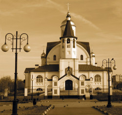 AlexRage 
Церковь в г.Реутово (Московская область) 
2005-10-26 11:47:30
