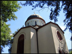 perovict 
Holy Transfiguration church in Soko Banja 
2005-11-02 12:00:32