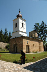 GuliVar 
Манастир Драча 
2005-11-21 14:45:04