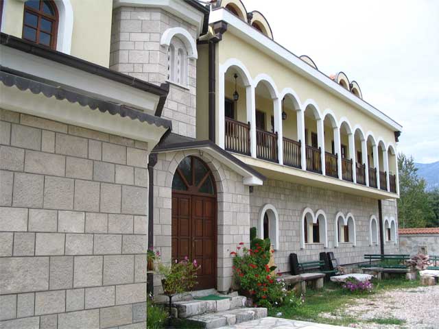 Konak u manastiru Zdrebaonik