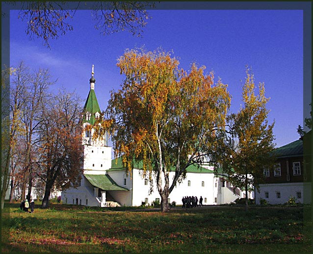 Золото монастырской осени