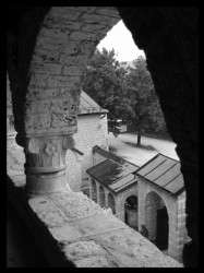 fominsky 
cetinjski manastir 
2005-12-08 16:04:58