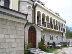 Ognjen 
Konak u manastiru Zdrebaonik 
2005-12-09 08:57:27