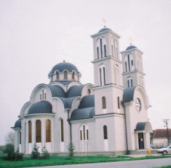Zoran Sremski 
Гајдобра, црква св. ап. Петра и Павла 
2005-12-09 23:36:13