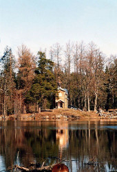Skaya 
На берегу озера 
2005-12-26 10:02:24