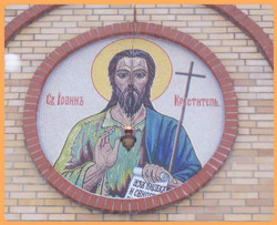 !tomo! 
Ikona ułożona z mozaiki nad wejściem do cerkwi w Hajnówce 
2005-12-31 13:15:00