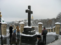 skorik 
СВЯТО-УСПЕНСКАЯ КИЕВО-ПЕЧЕРСКАЯ ЛАВРА 
2006-01-03 12:19:35