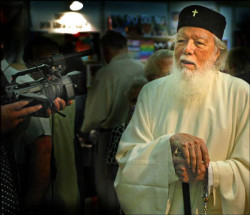 fotografu 
The Patriarch Teoctist of the Orthodox Romanian Church 
125 
2006-02-08 23:25:10