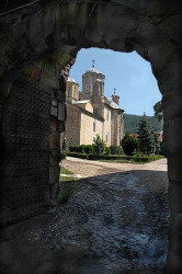 GuliVar 
Манастир Манасија. 
2006-02-10 00:23:47
