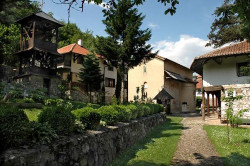 GuliVar 
Манастир Никоље. 
2006-02-15 14:52:54