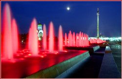 Sergei 
Among the Red Fountains on the Hill of Glory 
2006-02-18 19:06:20