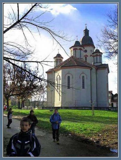 Лозничка црква
