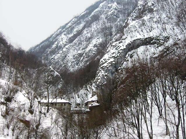 Crna Reka ( Black river ) monastery 14 century - Манастир Црна Река 14 век