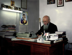 GuliVar 
Архимандрит Дионисије 
2006-03-14 20:03:41