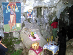 malp 
Saint Paul's cave - Trebinje 
2006-03-30 15:35:59
