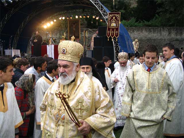 Епископ осијечко-пољски и барањски Лукијан