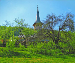 fotografu 
Church in Maramures near Sighet 
2006-04-17 08:43:47