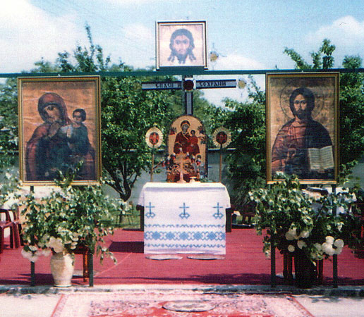 Outdoor altar