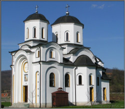 dragoj03 
Црква у селу Јошеви код Лознице 
2006-05-06 23:56:35