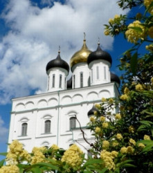 Christina 
Pskov Kremlin Church 
2006-05-24 20:53:28
