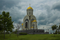 GuliVar 
Храм Св.Ђорђа 
2006-05-31 16:31:50