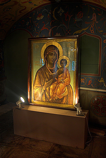 Икона у храму Василија Блаженог
