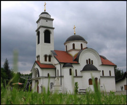 Ognjen 
Црква Свете Тројице у Лединцима 
2006-06-11 16:14:30