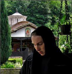 perovict 
Белорускиња у Темачком манастиру 
145 
2006-06-13 10:33:53