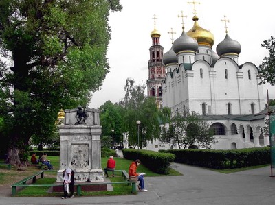 В Новодевичьем