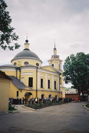 Покровскнн Женскии Монастырь в Москве