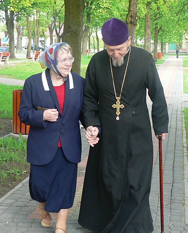 o. Mikołaj Wakułowicz z córką