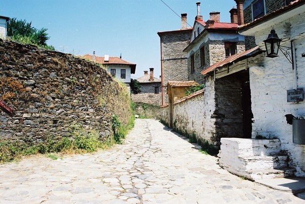 Urocza uliczka w Karies-stolicy Atosu