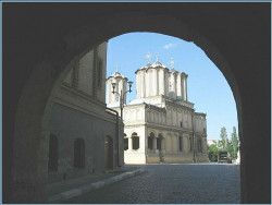 mihaela 
+ + Patriarchal Cathedral of Saints Constantine and Hellen + + 
2006-07-07 00:29:37